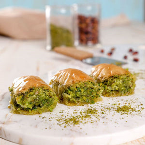 FROM TURKEY Famous Turkish BAKLAVA Dessert with Peanut and Butter 950 gr. ( 33.5 oz )  We send with DHL EXPRESS to The WORLDWIDE